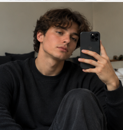 Liam R.